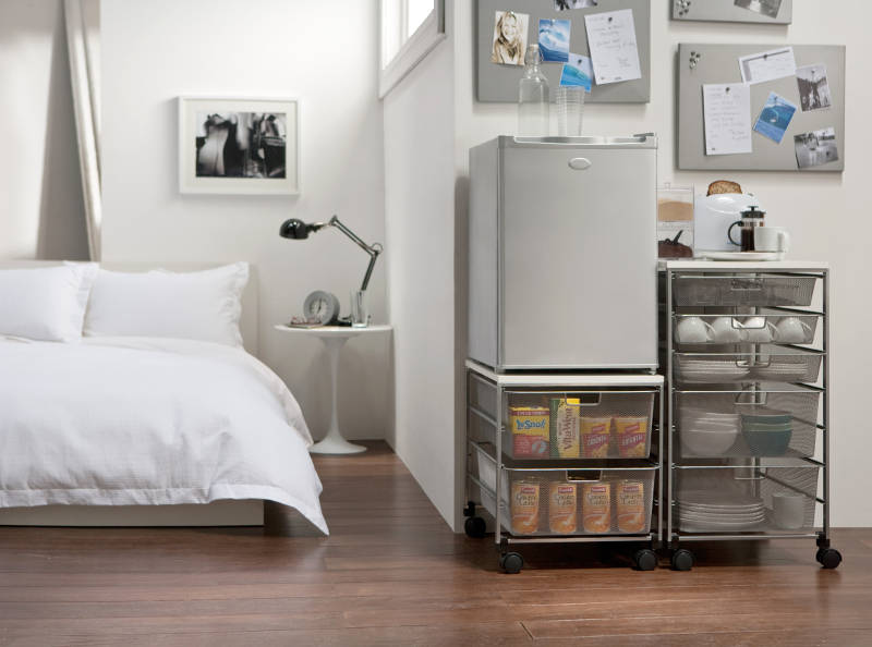 storage for guy's dorm room