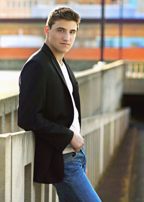 graduation outfits for guys with jeans