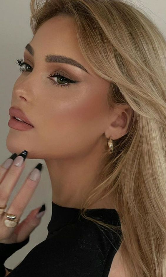 makeup inspiration for black dress