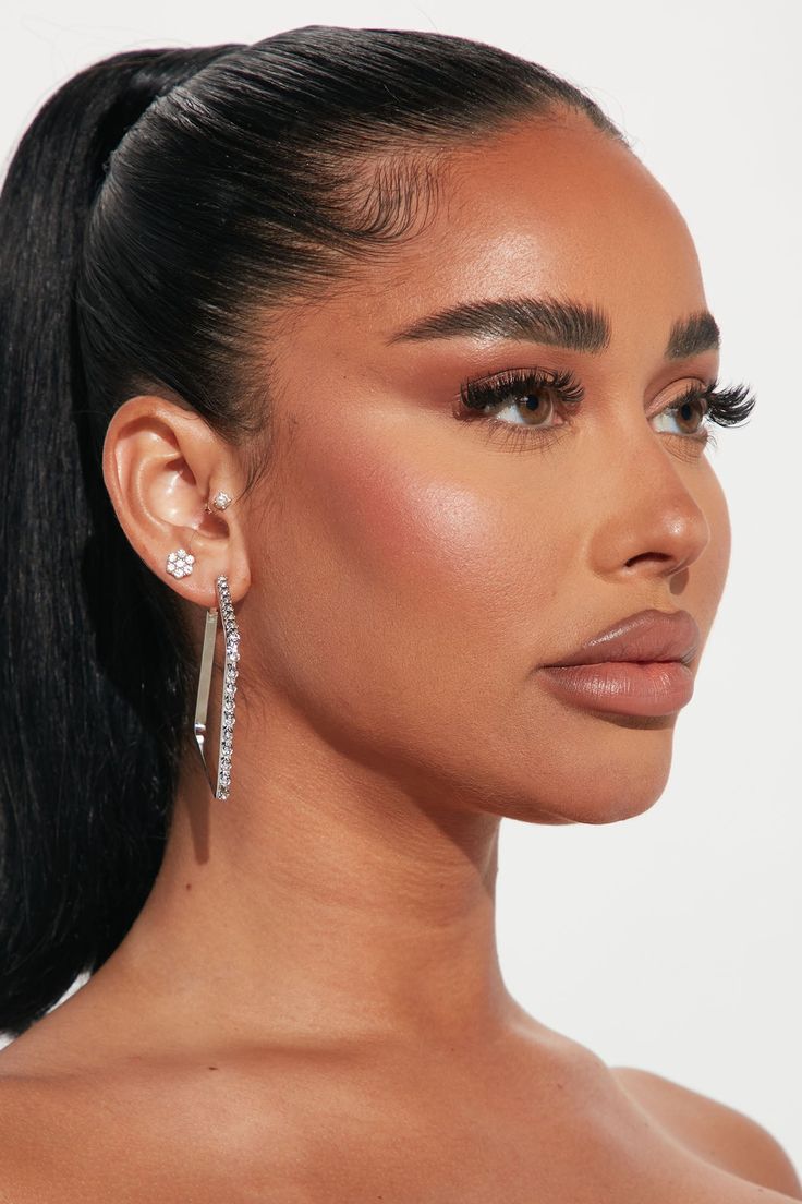 prom makeup ideas for a black dress
