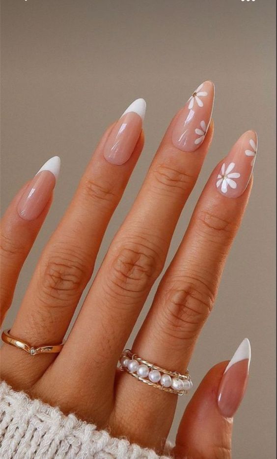 graduation nail ideas