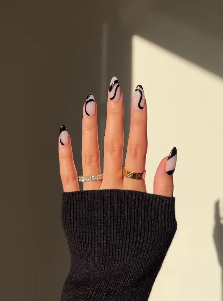 swirly cute nails