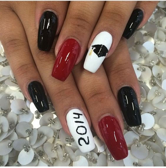 cute graduation nails