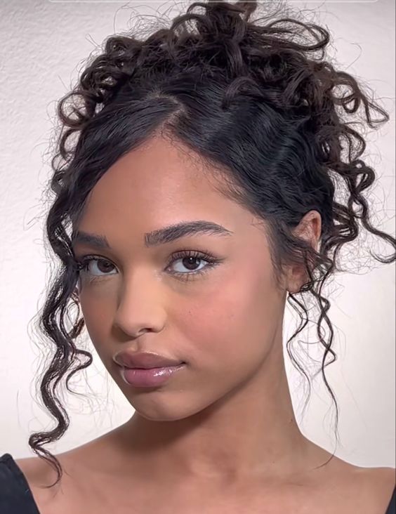 graduation hairstyles for curly hair