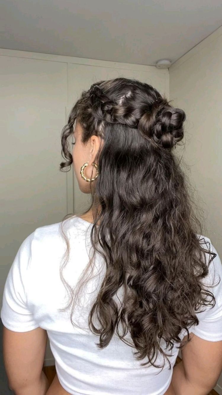 ho to wear curly hair for graduation