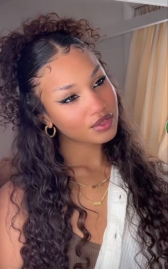 graduation hairstyles for curly hair