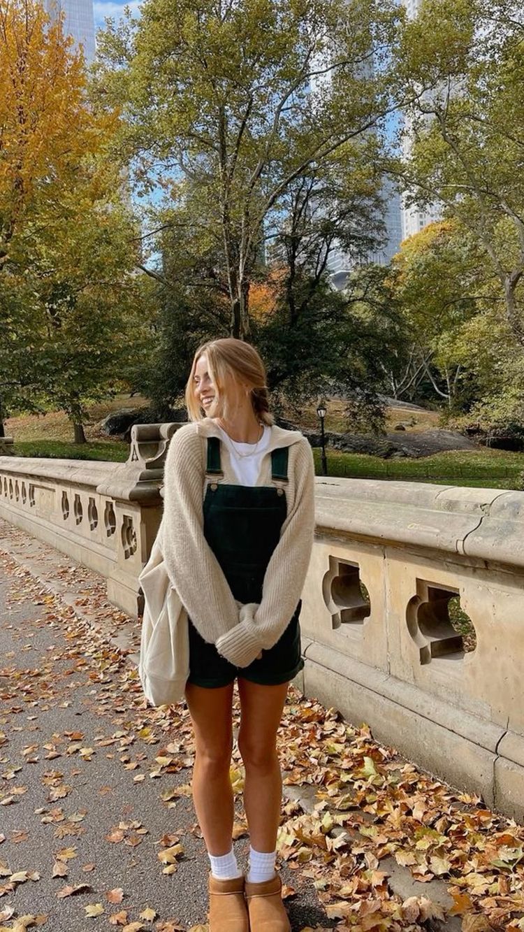 cute and trendy fall outfit for girls