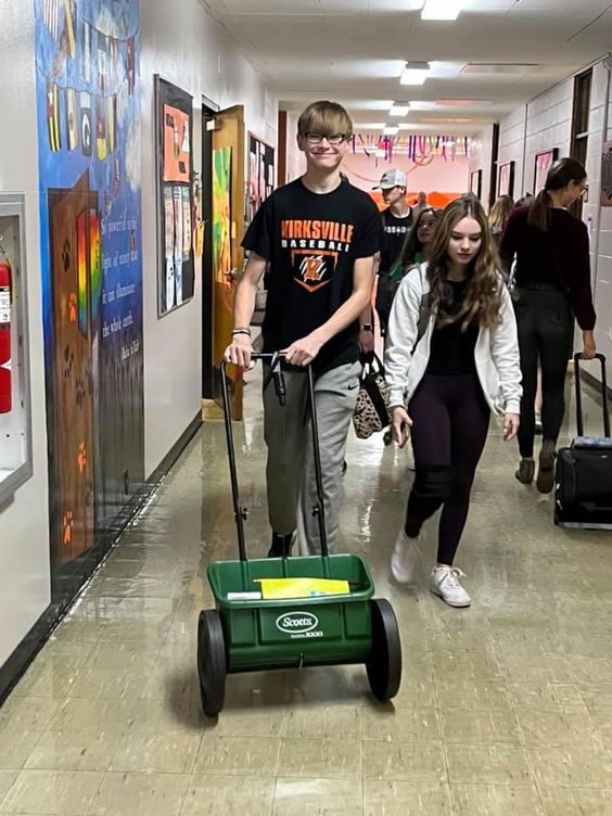 Easy No backpack day ideas 