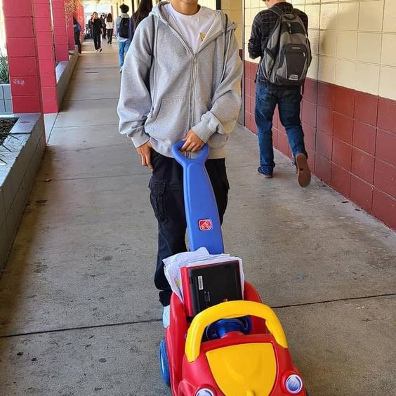 Creative idea for no backpack day 