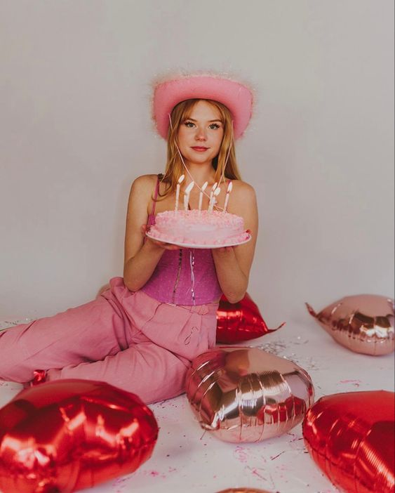 cute and casual at home birthday photoshoot