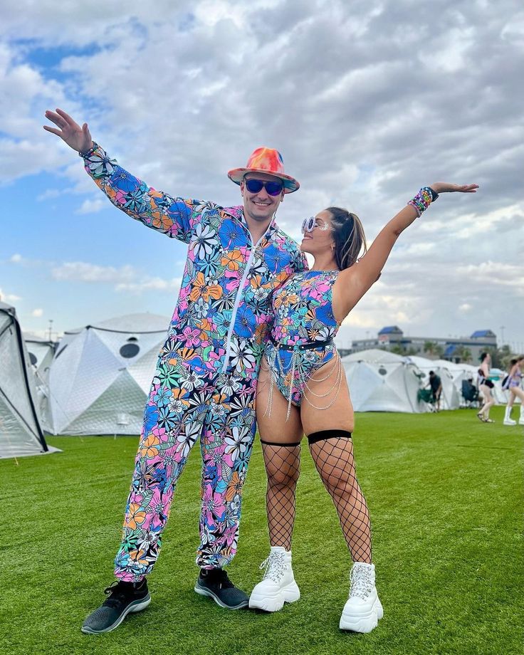 Best Matching couple festival outfits colorful