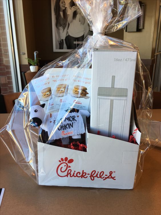 Easy College senior night gift ideas 