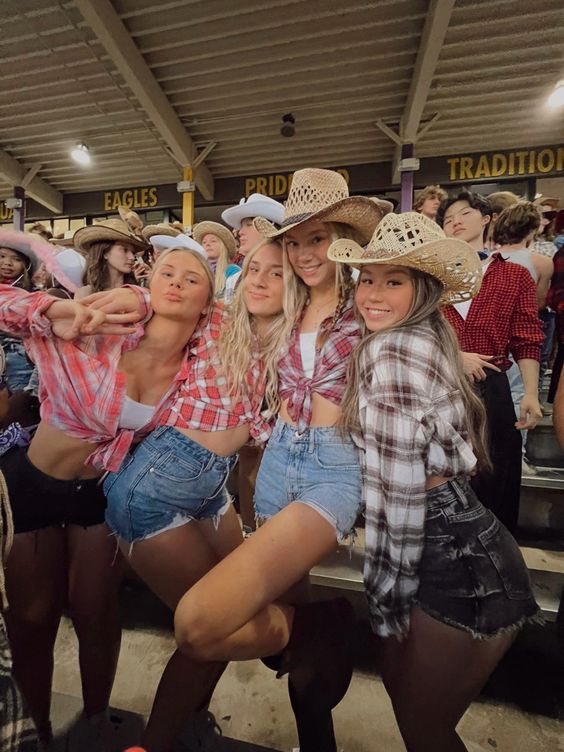 cool country outfit for stagecoach