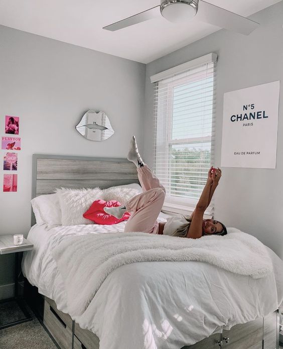 Teenage room ideas for a girl 