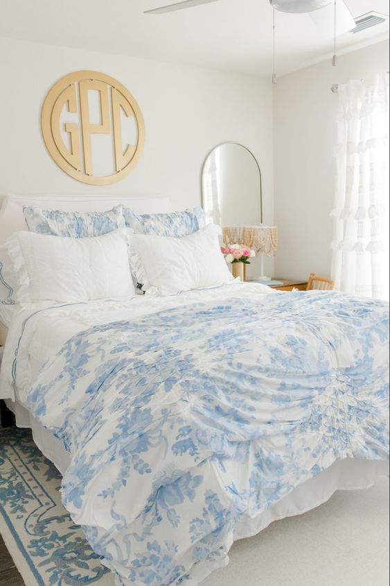 Ideas for teen girl bedroom 