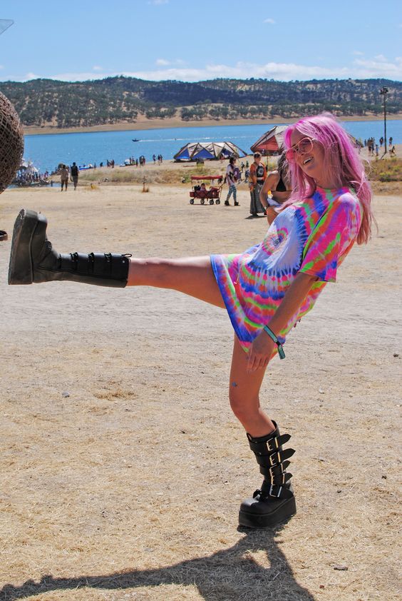Cute outfit for music festival 