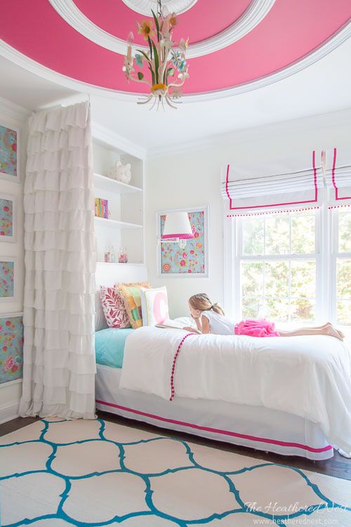 Teen girl room decor 