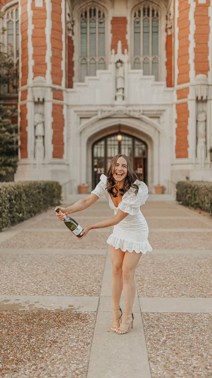 Cute White Graduation outfit ideas 