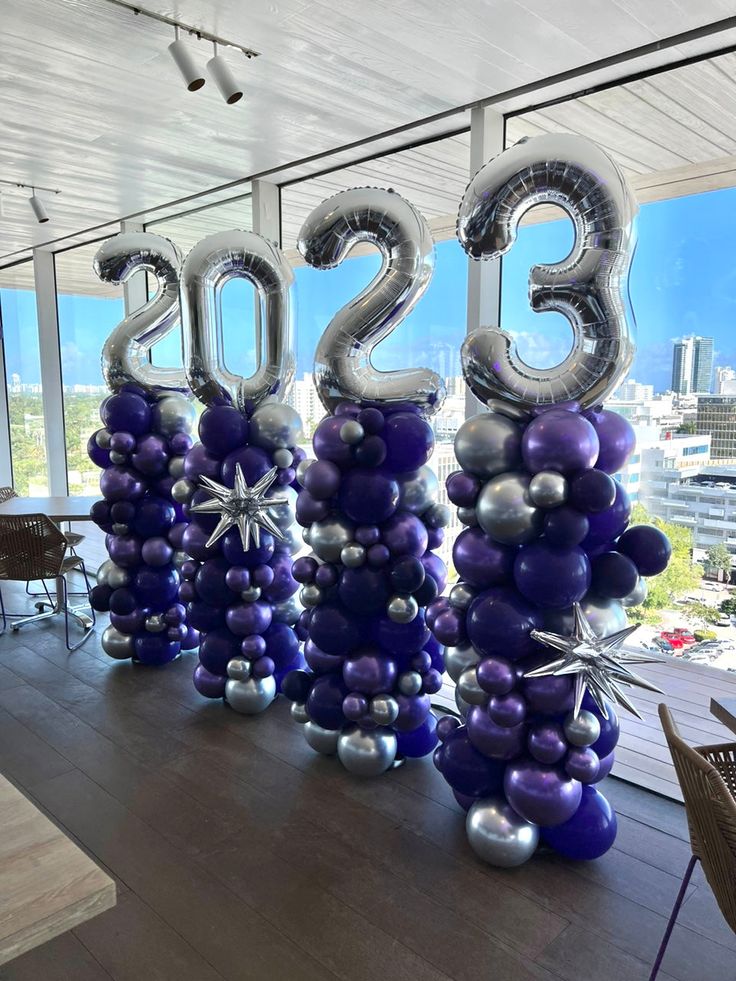 Simple College balloon ideas 