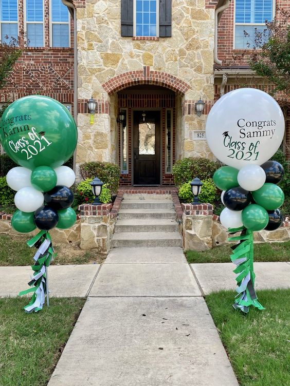 Graduation balloon ideas 