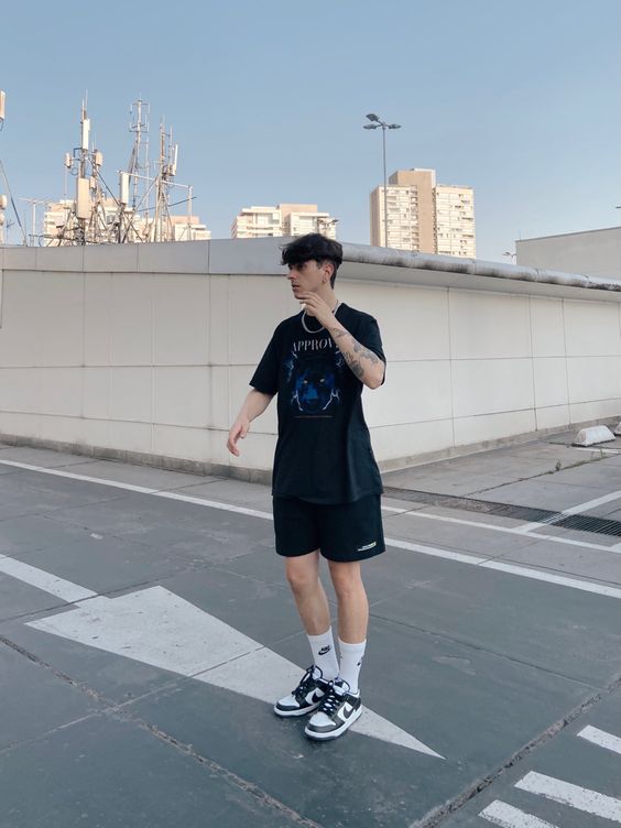 Simple and stylish outfits for guys 