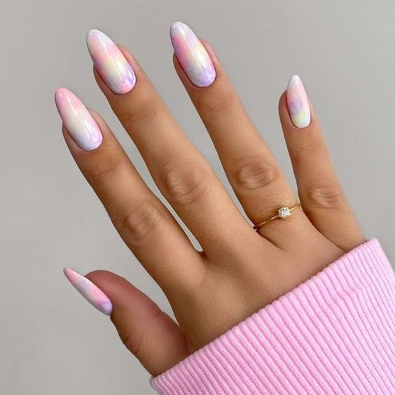 Elegant nails for summer 