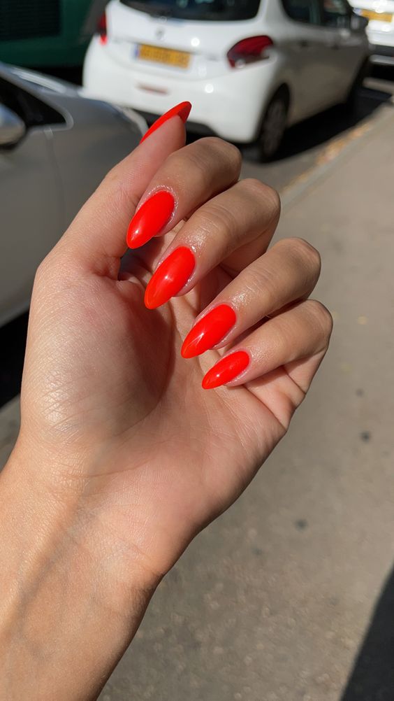 August fingernail designs 