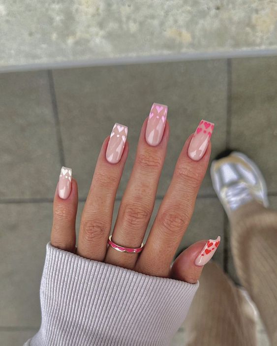 Valentines day nail inspo 