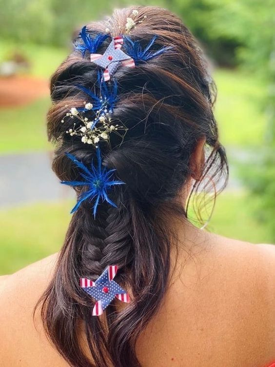 Simple cute hair for holiday 