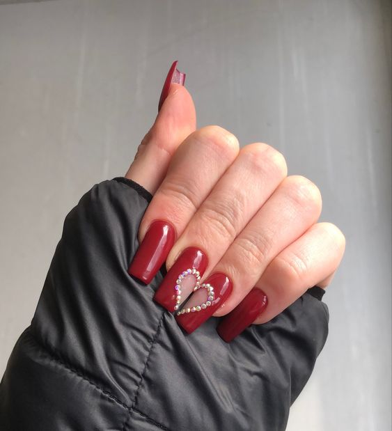 Valentine’s Day nail ideas 