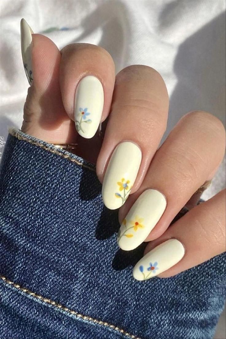 Easy and long nail art 