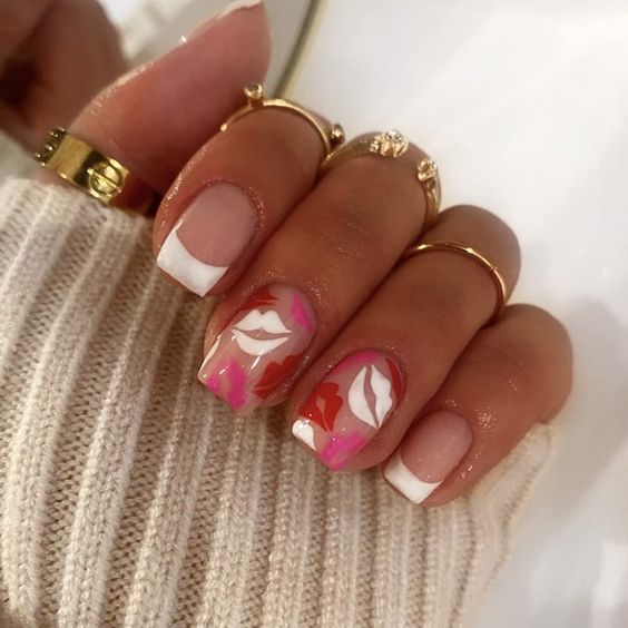 Valentines day nail inspo 