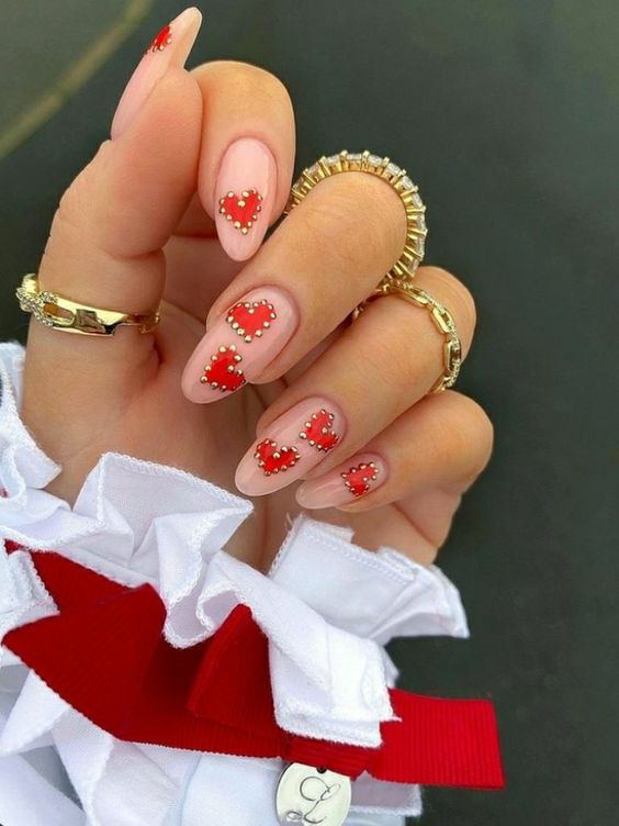 Valentine’s Day nail ideas 