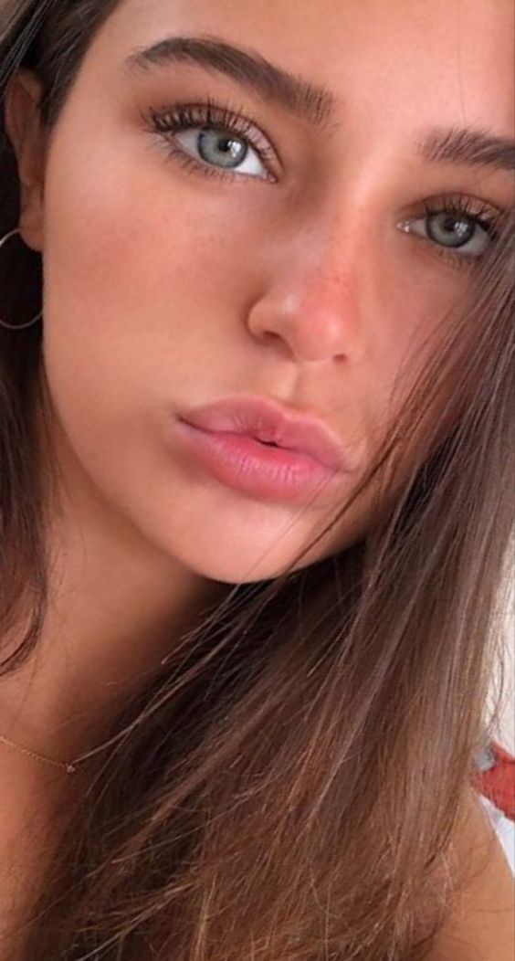 Simple school makeup 
