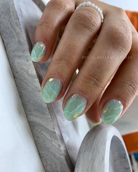 April nail designs 