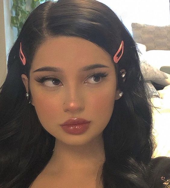 High school makeup looks 