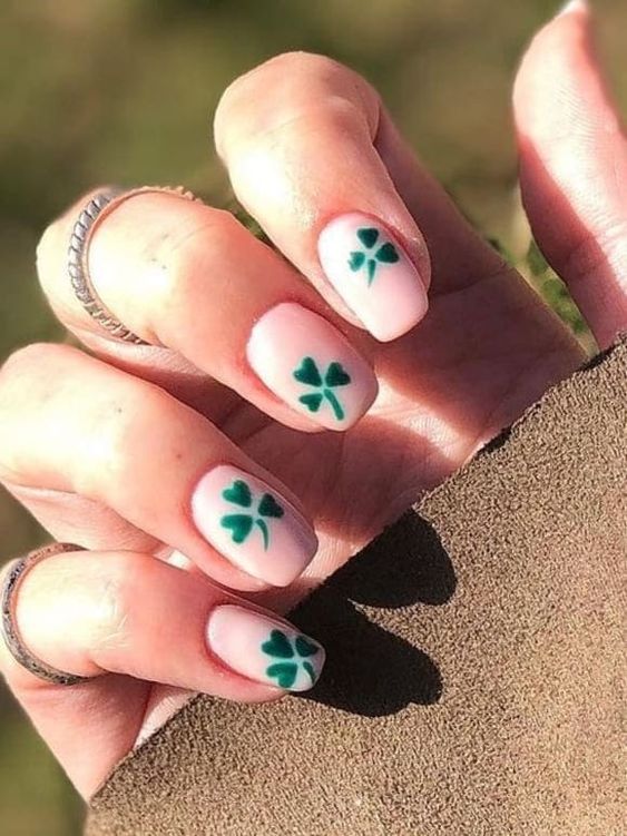 Elegant nails for spring 