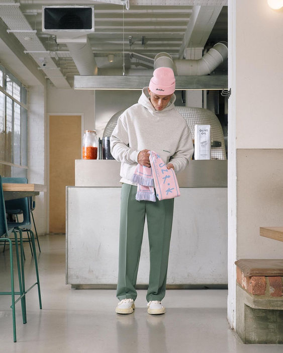 Simple outfit for unique guys 