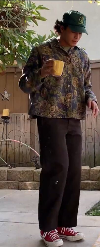 Simple outfit for unique guys 