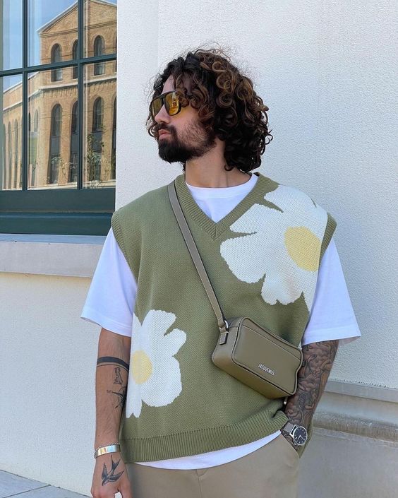 Simple outfit for unique guys 