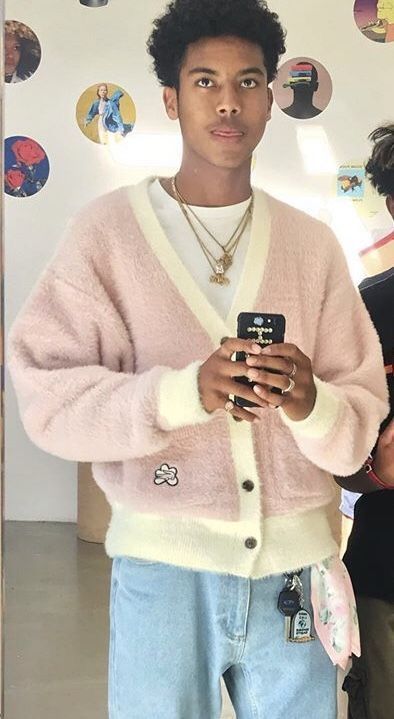 Simple outfit for unique guys 