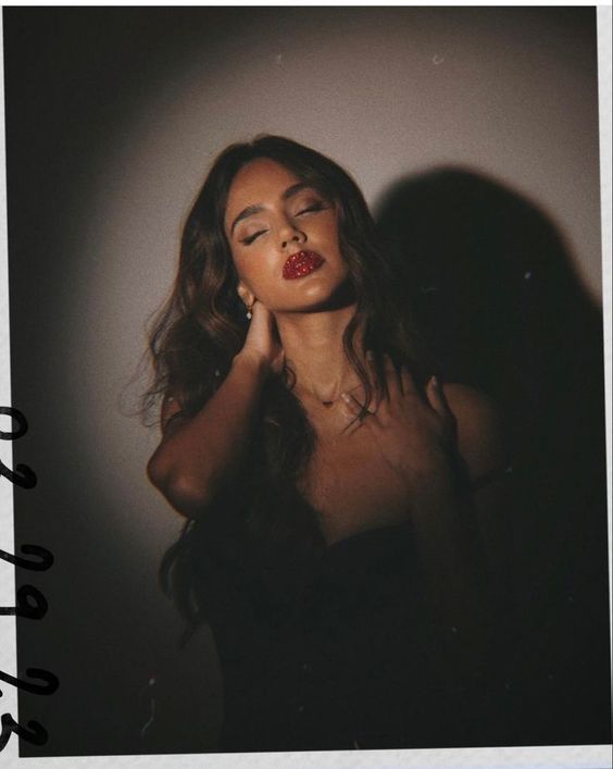 Poses for Instagram 