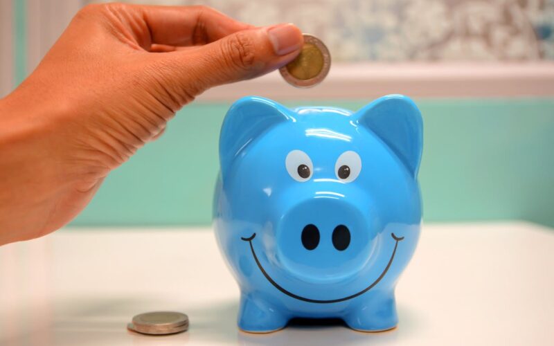 Five Practical Methods To Help Teach Your Teen About Money