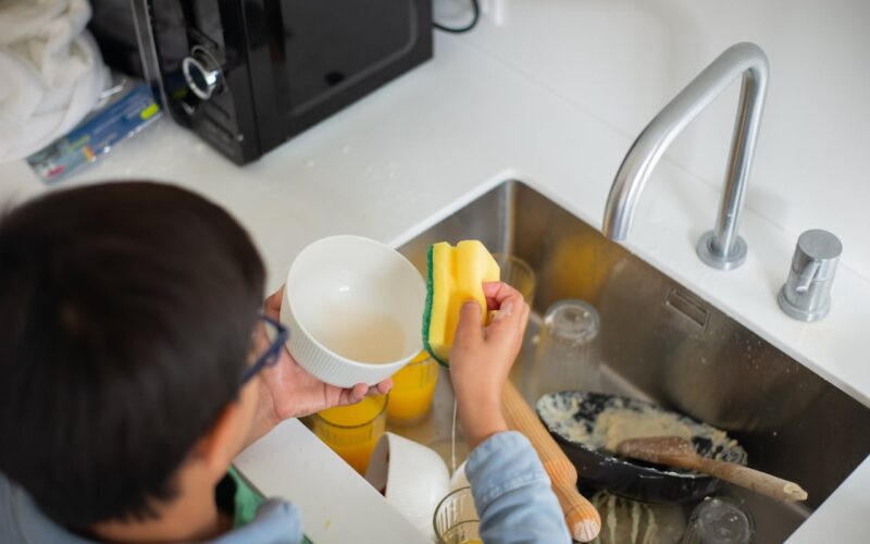 10 Things You Probably Pour Down the Drain But Never Should