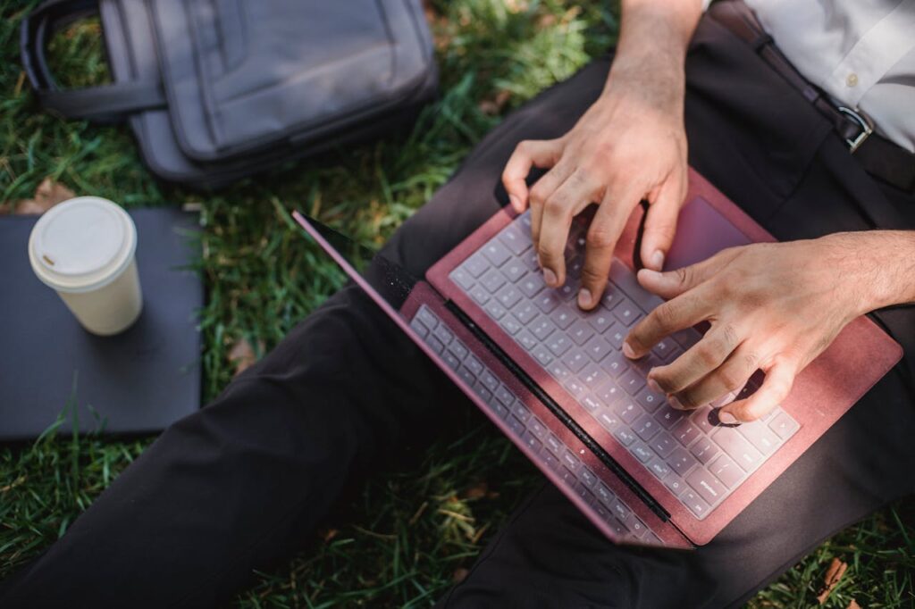 Choosing Freelance Freedom Over Office Jobs