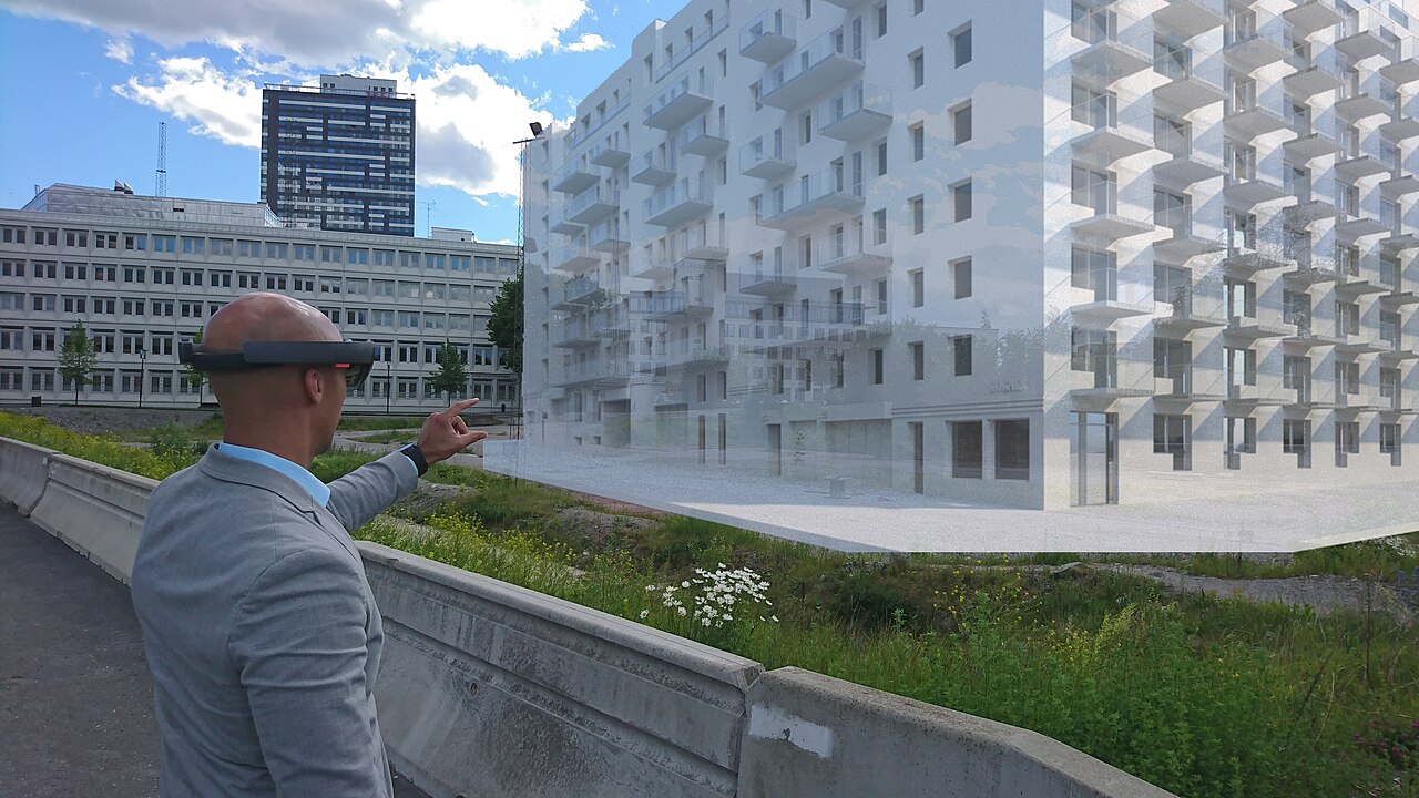 Augmented Reality (AR)