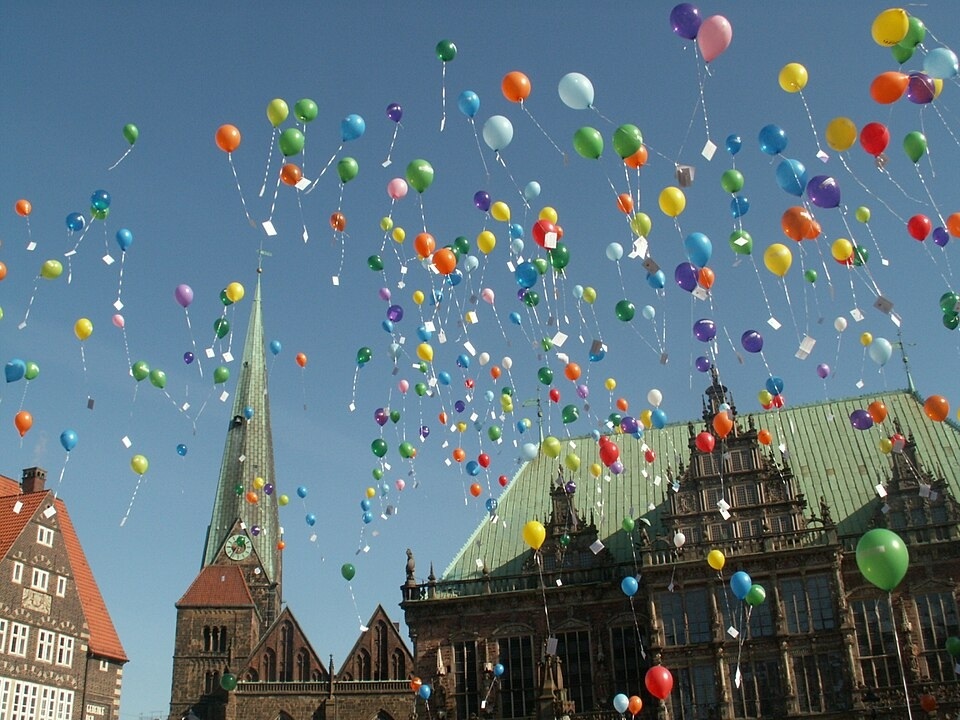 Balloons That Jammed a City