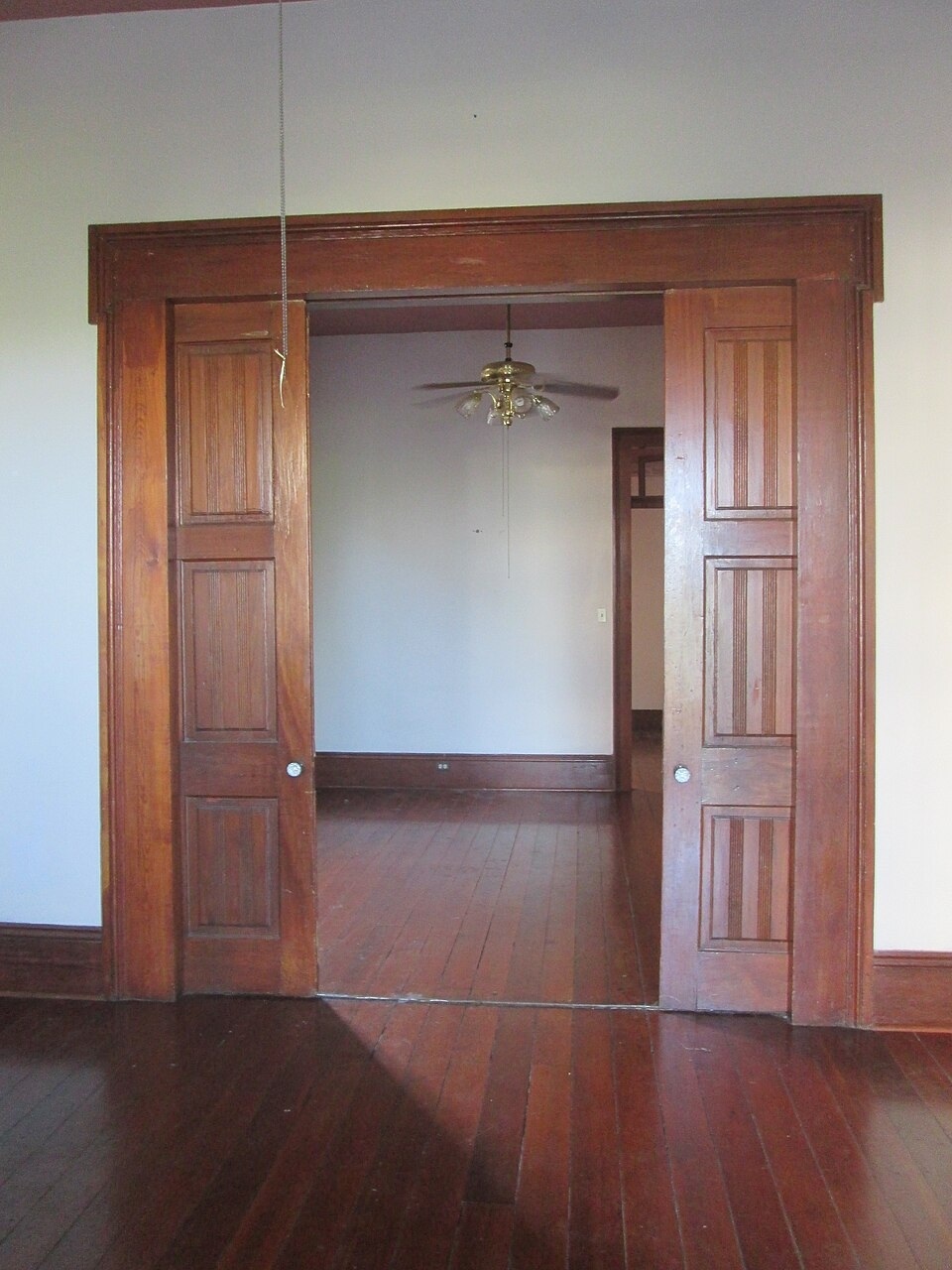 Pocket-Doors That Save Real Floor Space