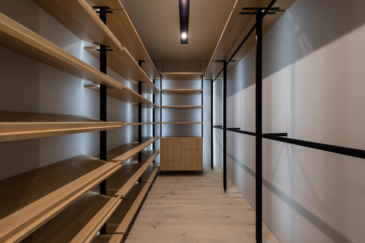 Walk-In Closet That Actually Organizes
