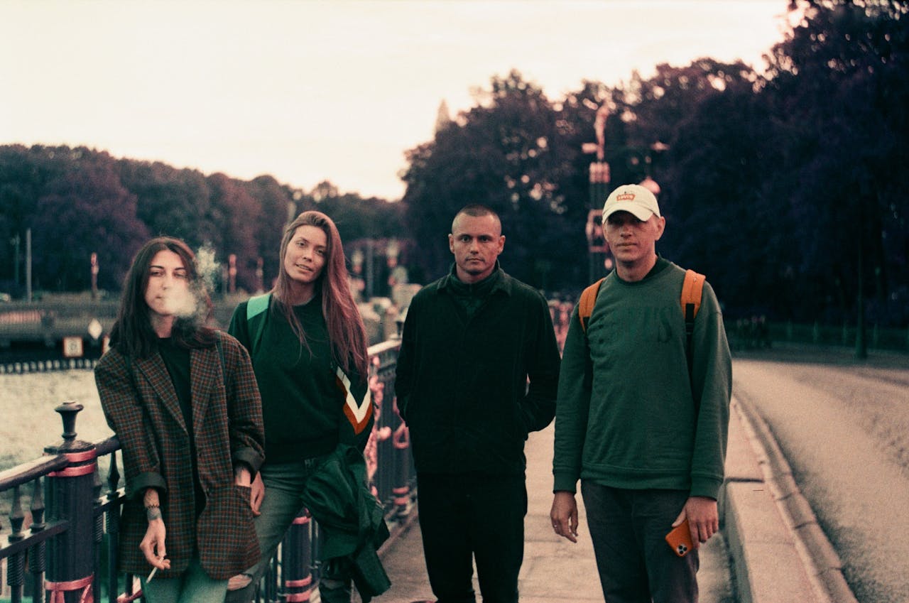 9 Social Norms From the ’60s and ’70s That Aged Terribly